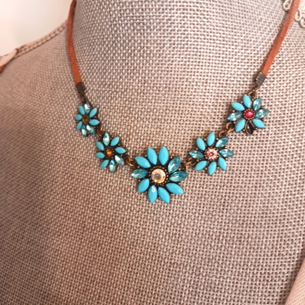 Leather String Rhinestone Necklace